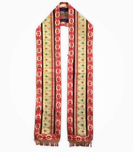 Traditional Banarasi Phatka full view in red and golden with tassels