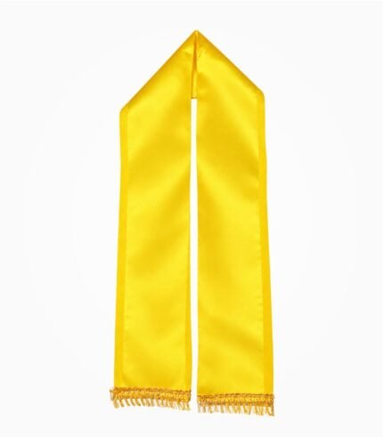 Plain yellow satin patka with narrow golden lace and fringe at both ends